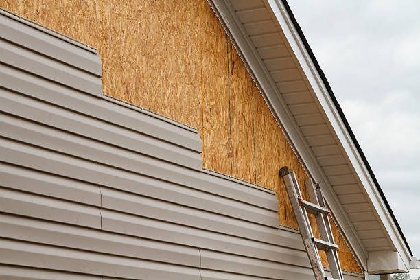 24/7 Emergency Siding Repair experts in New Middletown, OH